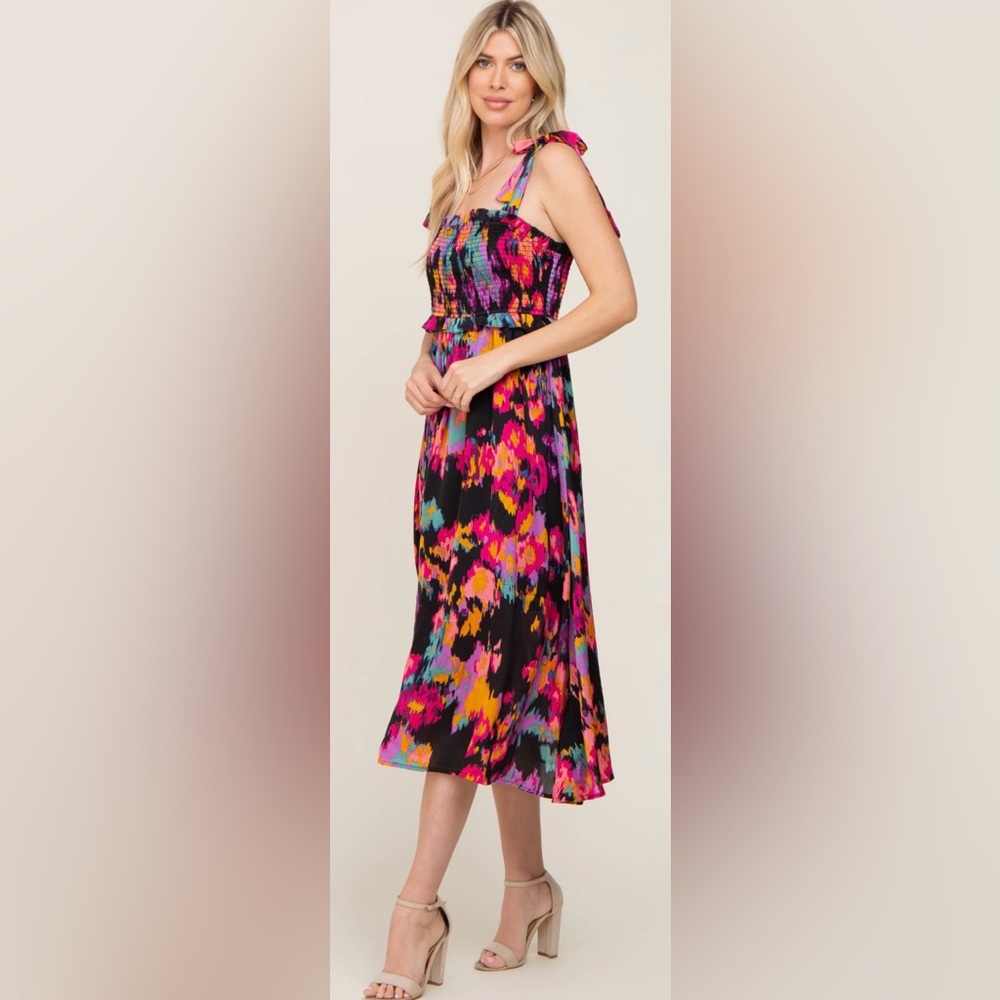 Jodifl Women’s Medium Colorful‎ Black Sleeveless Smocked Brush Stroke Midi Dress